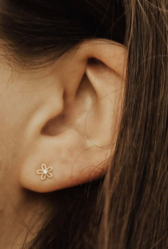 Flower Diamond Screwback
