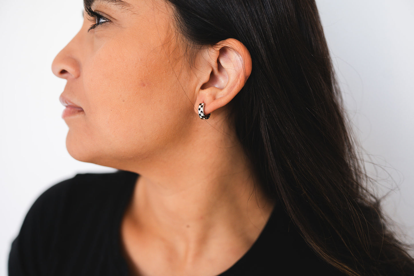 Checkered Huggie (Black)