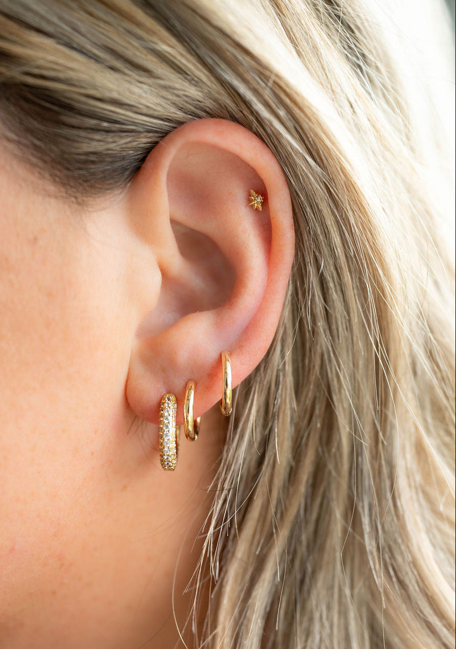 Pavé Diamond Huggie (Gold)