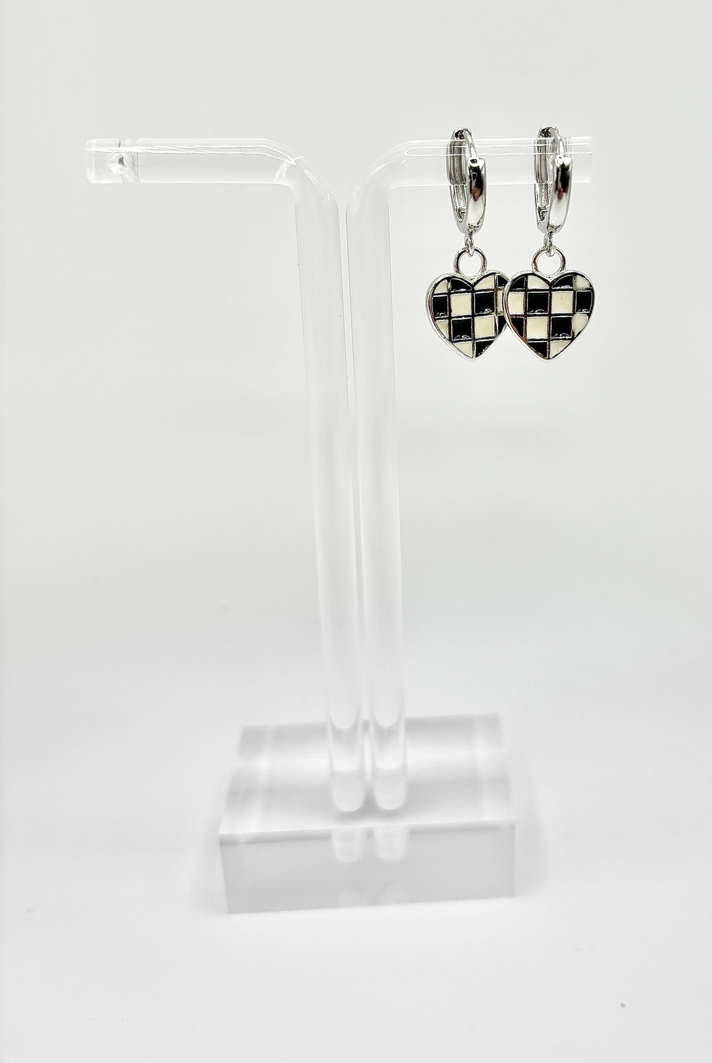 Checkered Heart Dangle (Silver)